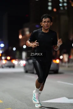 Runner Photo 4228281