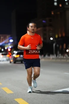 Runner Photo 4228307