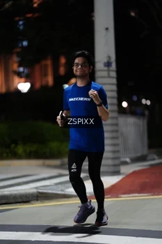 Runner Photo 4228314