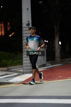 Runner Photo 4228323
