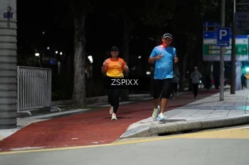 Runner Photo 4228324
