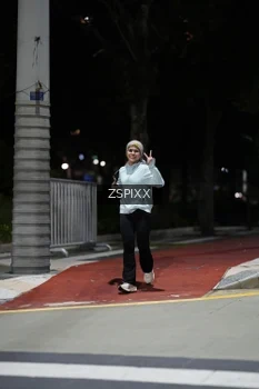 Runner Photo 4228354