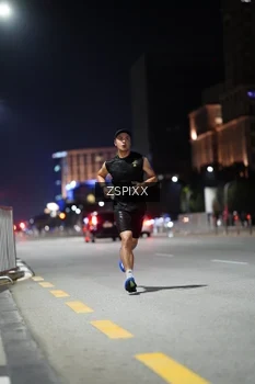 Runner Photo 4228375