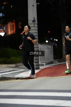 Runner Photo 4228385