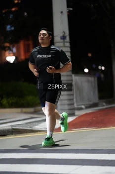 Runner Photo 4228392