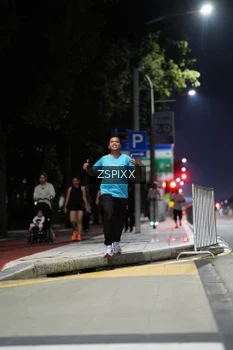 Runner Photo 4228451