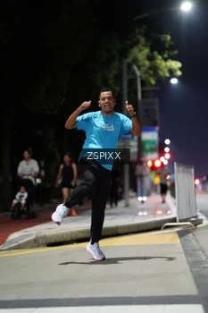 Runner Photo 4228461
