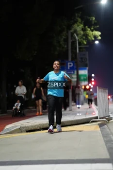Runner Photo 4228462