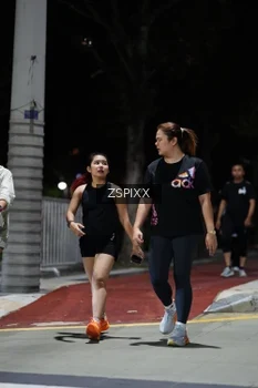 Runner Photo 4228475