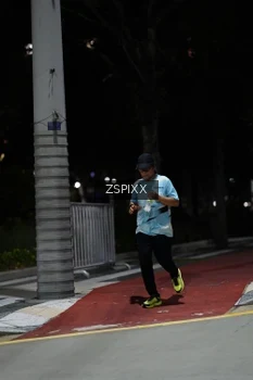Runner Photo 4230017