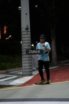 Runner Photo 4230018