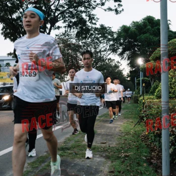 Runner Photo 423040