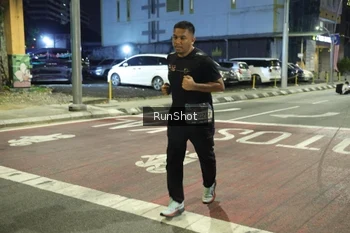 Runner Photo 4230493
