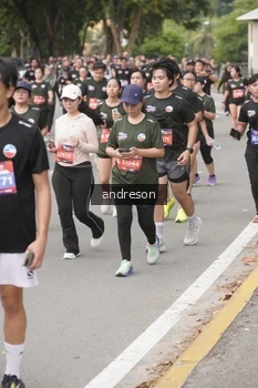Runner Photo 4230593