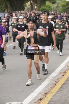 Runner Photo 4230610