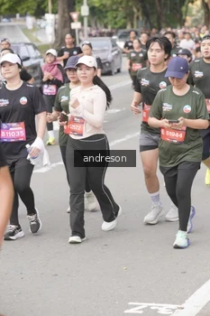 Runner Photo 4230615