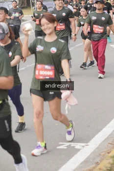 Runner Photo 4230661