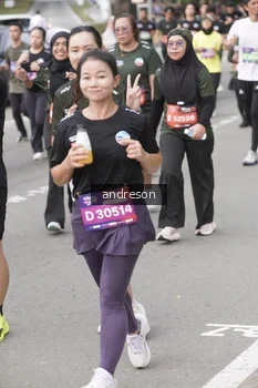 Runner Photo 4230754
