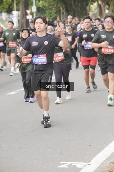 Runner Photo 4230771