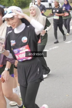Runner Photo 4230926