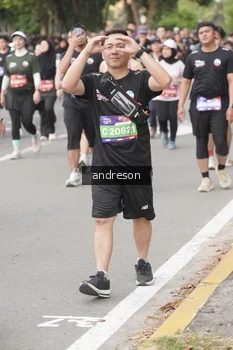 Runner Photo 4230981