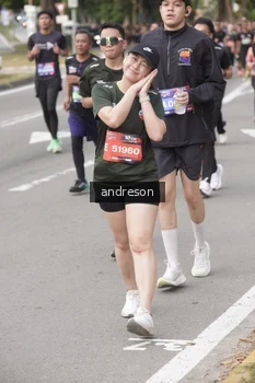 Runner Photo 4231111