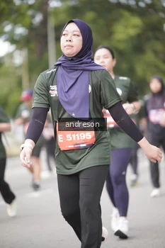 Runner Photo 4231445