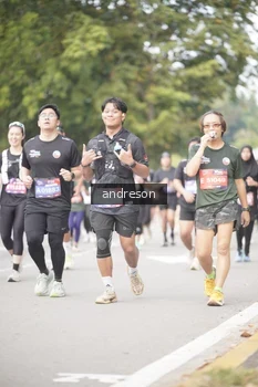 Runner Photo 4231758