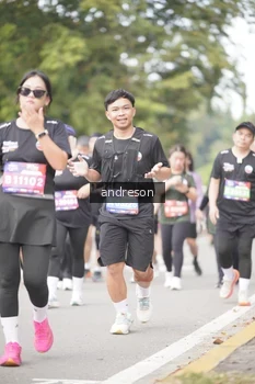 Runner Photo 4231900