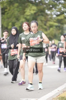 Runner Photo 4232243