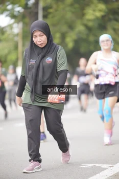 Runner Photo 4232314