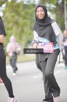 Runner Photo 4232346