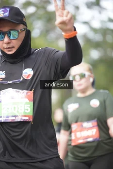 Runner Photo 4232672