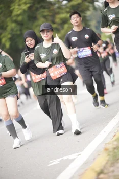 Runner Photo 4233023