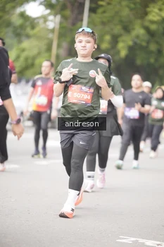 Runner Photo 4233060