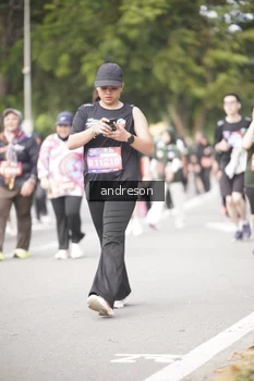 Runner Photo 4233210