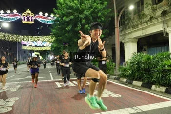Runner Photo 4233354