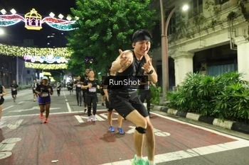 Runner Photo 4233373