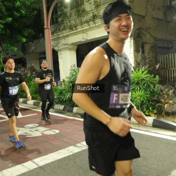 Runner Photo 4233493