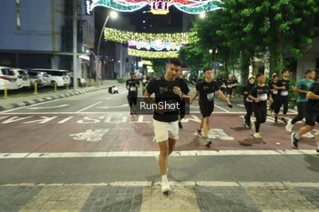 Runner Photo 4233540