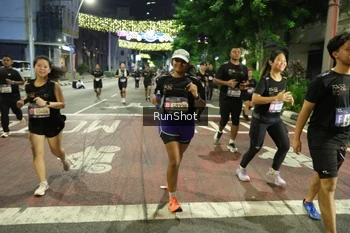 Runner Photo 4233672