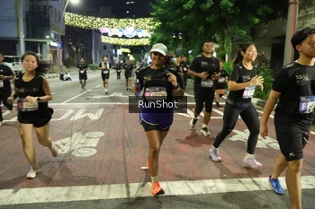 Runner Photo 4233675