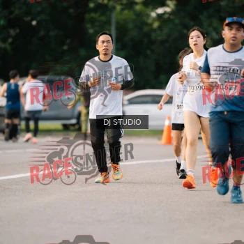 Runner Photo 423429