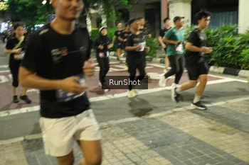 Runner Photo 4234765
