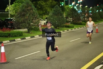 Runner Photo 4234797