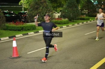 Runner Photo 4234813