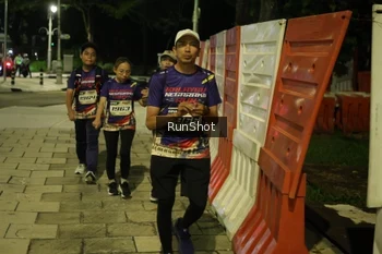 Runner Photo 4235035