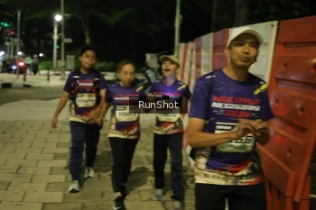 Runner Photo 4235045