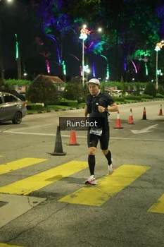 Runner Photo 4235059