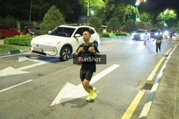 Runner Photo 4235246